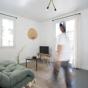 Centre D'antibes - 2 Chambres Avec Parking Appartement